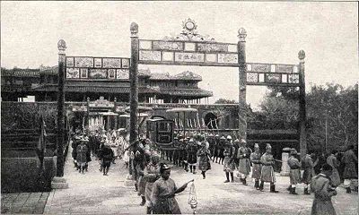 HOÀNG ĐẾ VÀ TẾT  ?